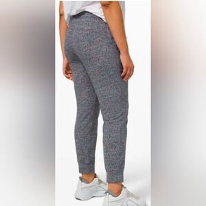 Lululemon Athletica Gray Patterned Skinny Pants
